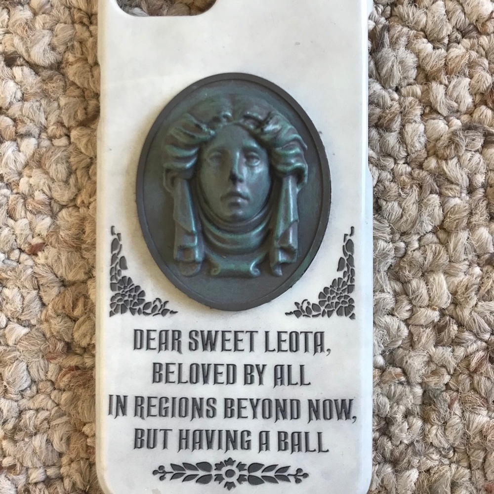 HAUNTED MANSION Disney Madam Leota Phone Case